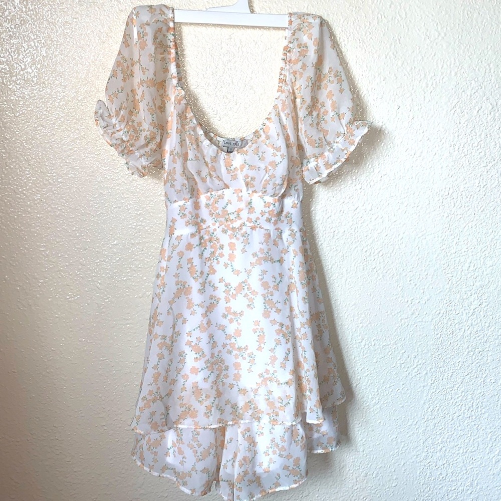 Small floral dress white with peach colored flowers
